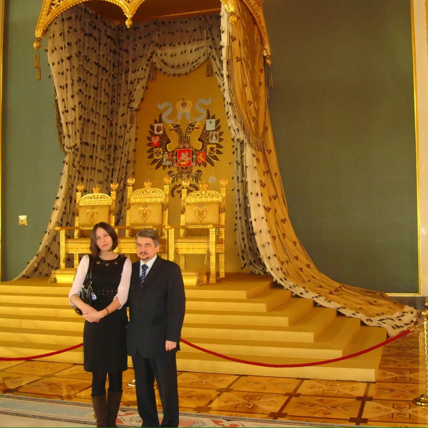 РОСТИСЛАВ ИЩЕНКО official