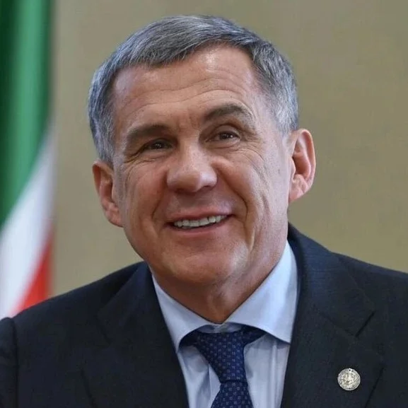 Рустам Минниханов